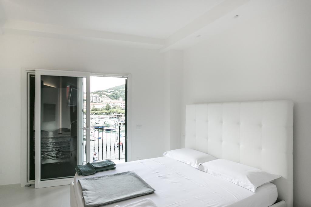 Al Molo Sea View Rooms เลริชี ภายนอก รูปภาพ