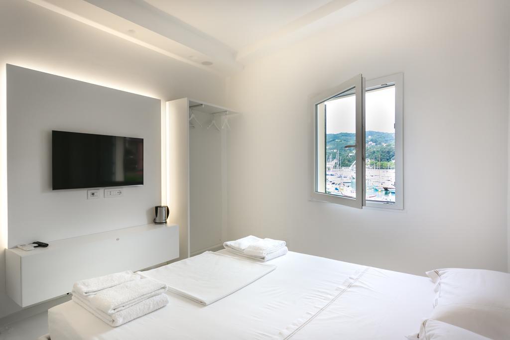 Al Molo Sea View Rooms เลริชี ภายนอก รูปภาพ